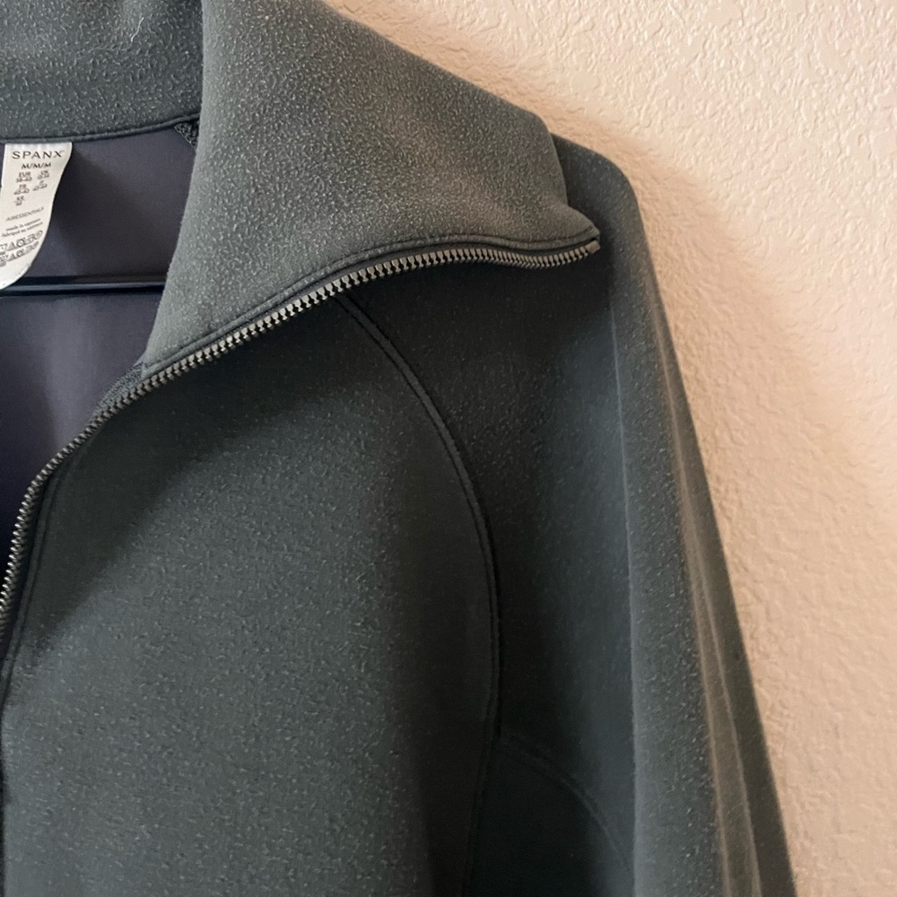 Spanx AirEssentials Women’s Half Zip Pullover - Picture 8 of 13